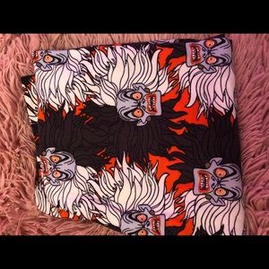 Lularoe OS Leggings Disney Villains Cruela DeVil